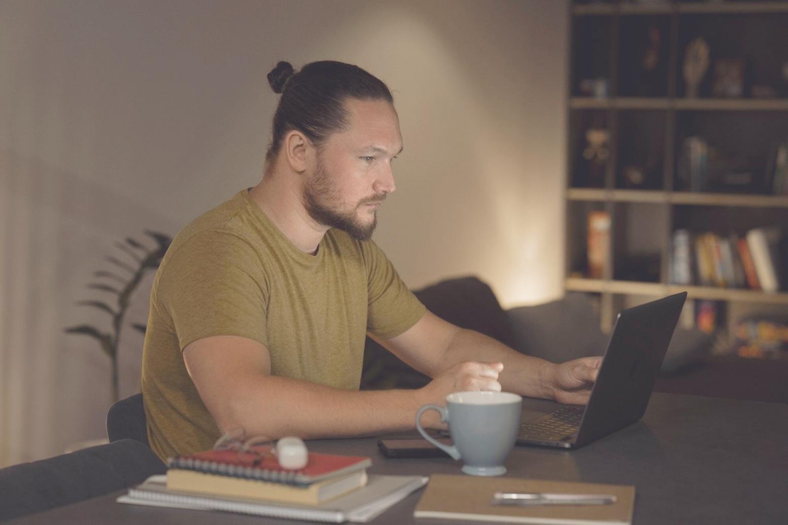 Keyword research data analysis and competitor insights