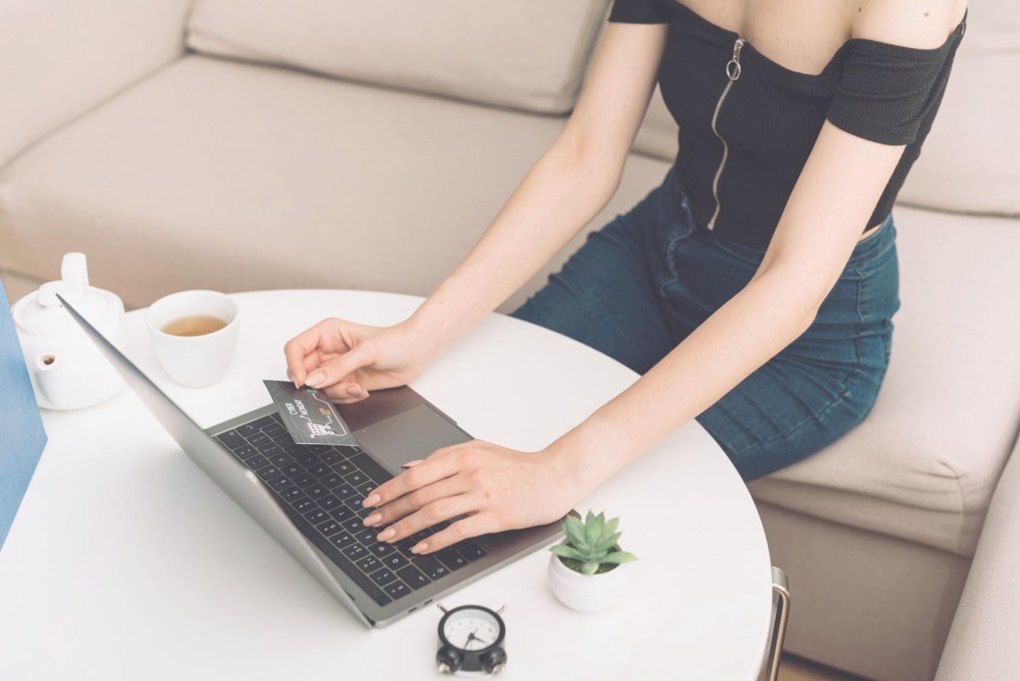 Search intent analysis and keyword selection strategy